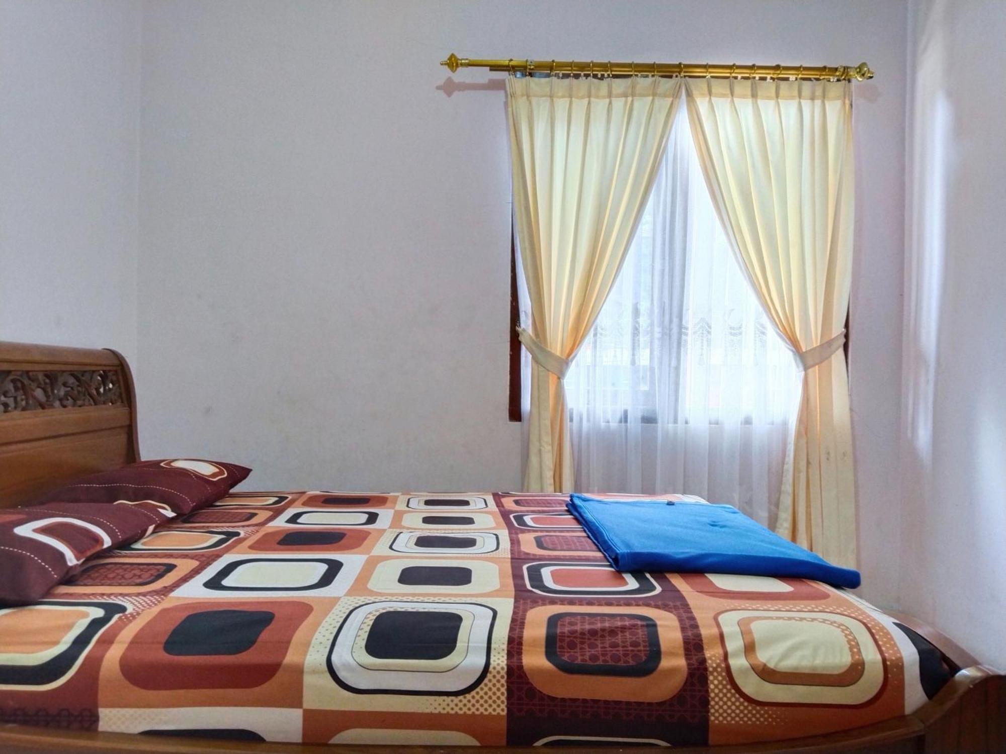 Villa Yustisia Curug 7 Cilember Cisarua Exterior foto