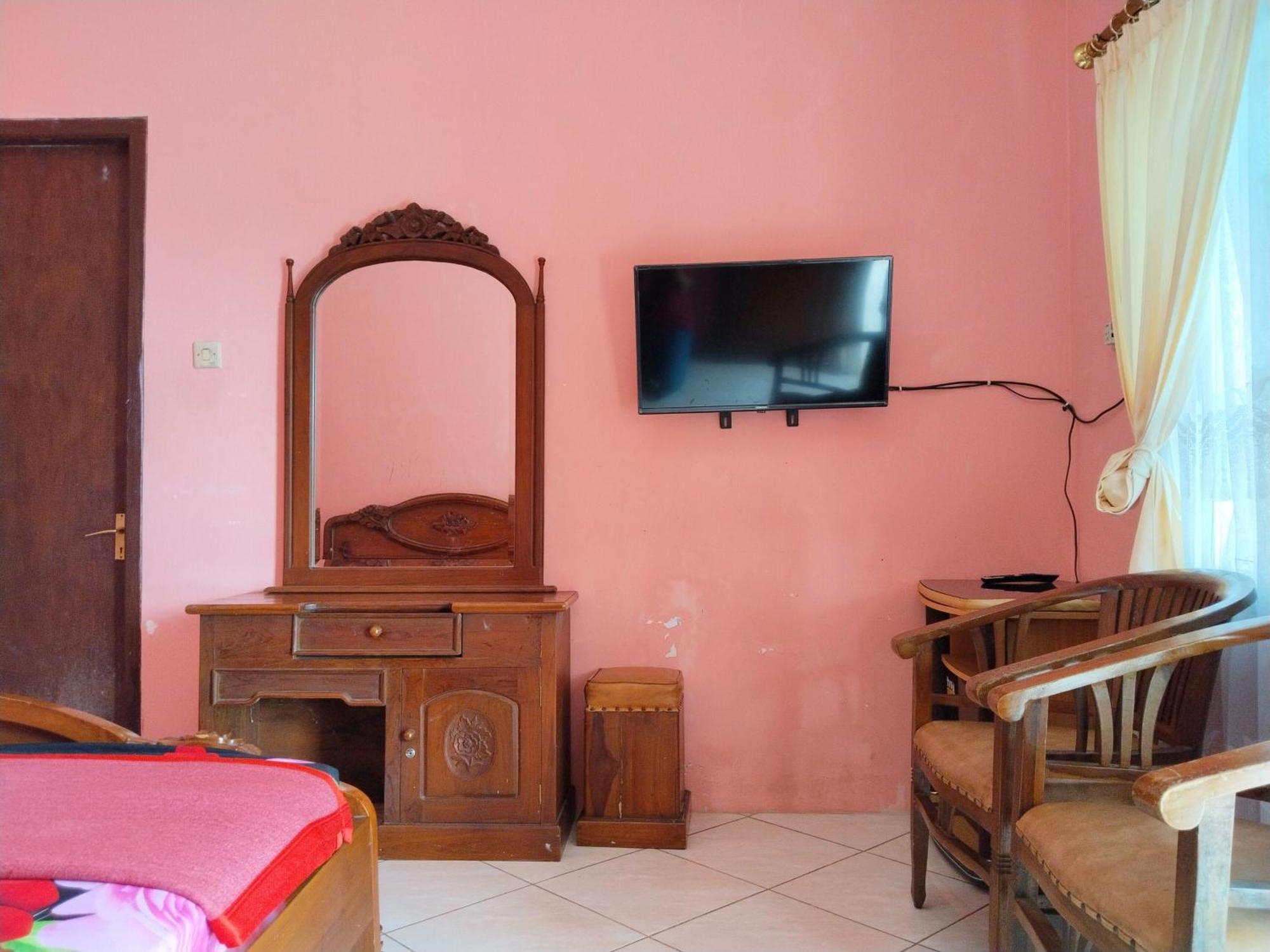 Villa Yustisia Curug 7 Cilember Cisarua Exterior foto